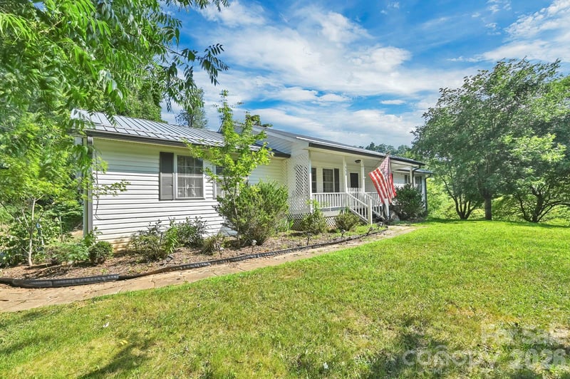 553 Morgan Branch Rd, Marshall, NC 28753