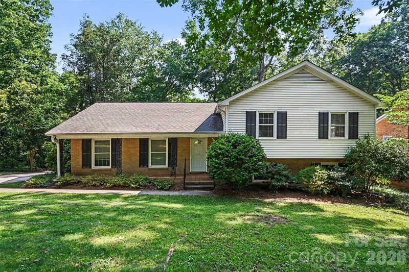6207 Honegger Dr, Charlotte, NC 28211
