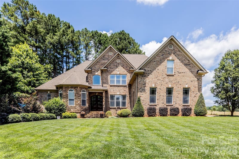 139 Waterbury Dr, Mooresville, NC 28117