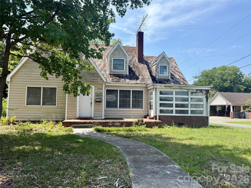 1400 Central Dr, Kannapolis, NC 28083