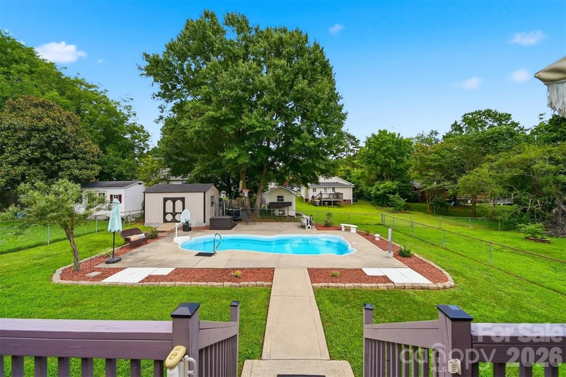 927 Victoria Ave, Kannapolis, NC 28081