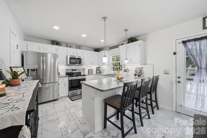 927 Victoria Ave, Kannapolis, NC 28081