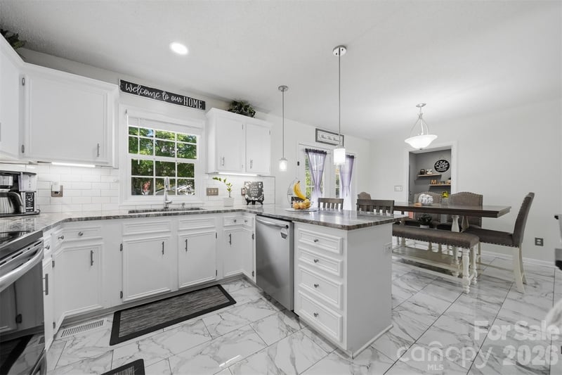 927 Victoria Ave, Kannapolis, NC 28081