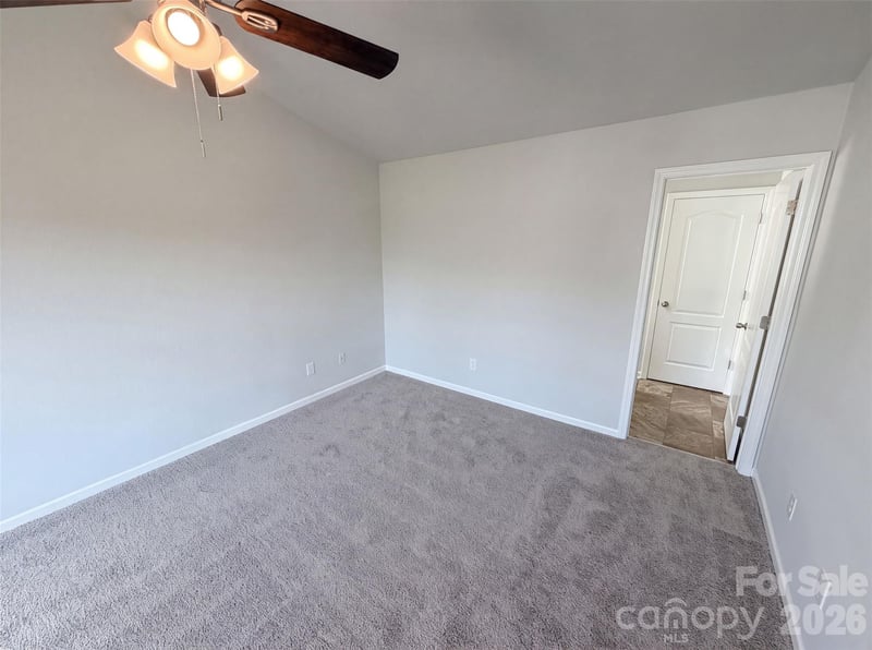 8222 Gabon Ct, Charlotte, NC 28215