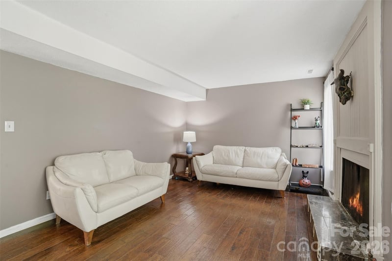 8338 Cricket Lake Dr, Charlotte, NC 28277