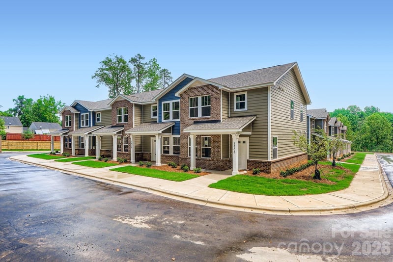 1610 Ct Brooks Cir, Charlotte, NC 28212
