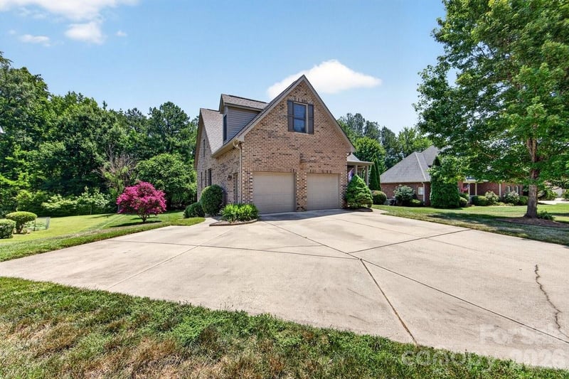 2916 Ed Reid St, Charlotte, NC 28216