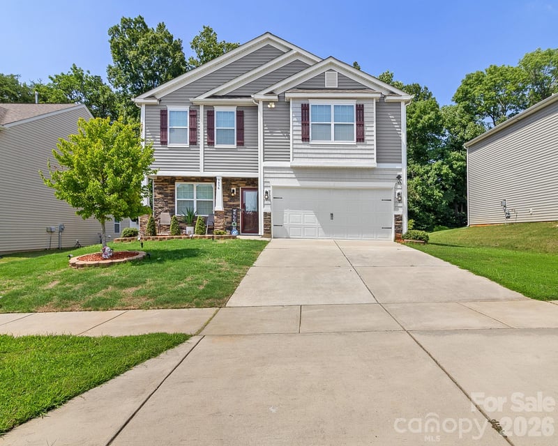 9836 Oak Barrel Ln, Charlotte, NC 28215