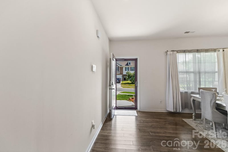 9836 Oak Barrel Ln, Charlotte, NC 28215