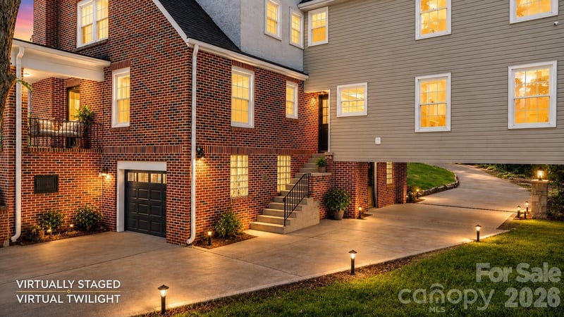 625 4th Street Dr NW, Hickory, NC 28601