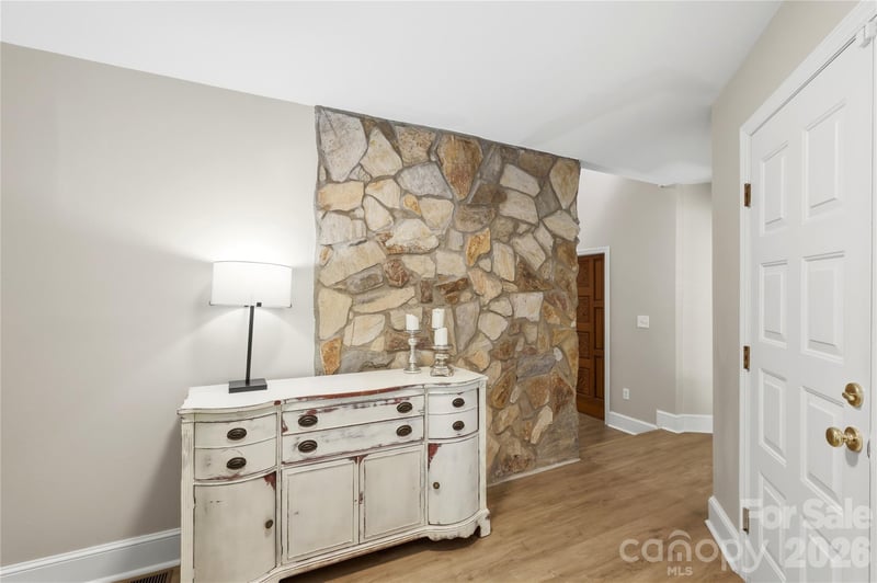 229 Cari Ln, Matthews, NC 28104