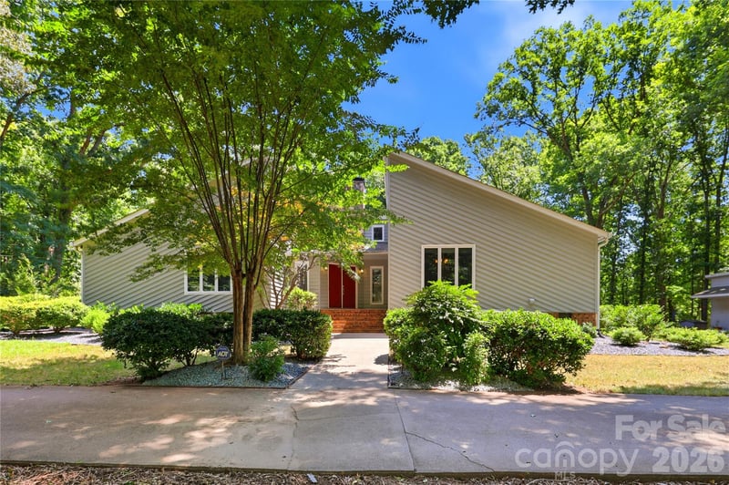229 Cari Ln, Matthews, NC 28104