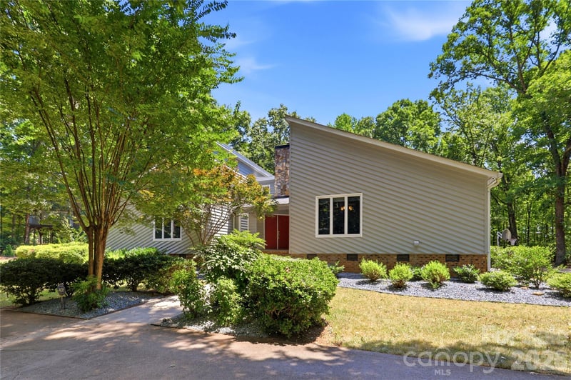 229 Cari Ln, Matthews, NC 28104