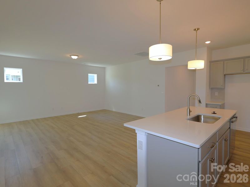 8895 Visgrove Dr, Sherrills Ford, NC 28673