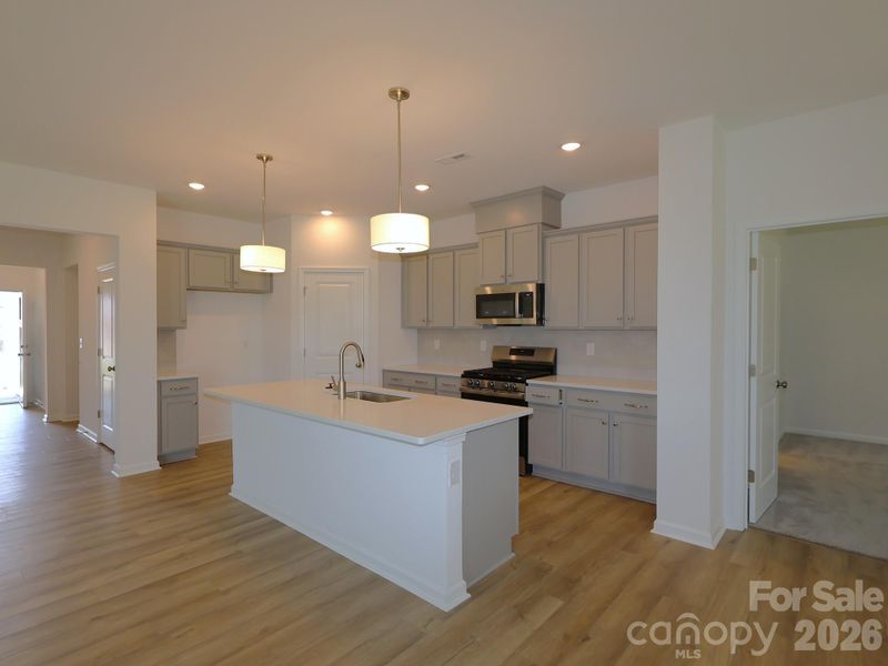 8895 Visgrove Dr, Sherrills Ford, NC 28673