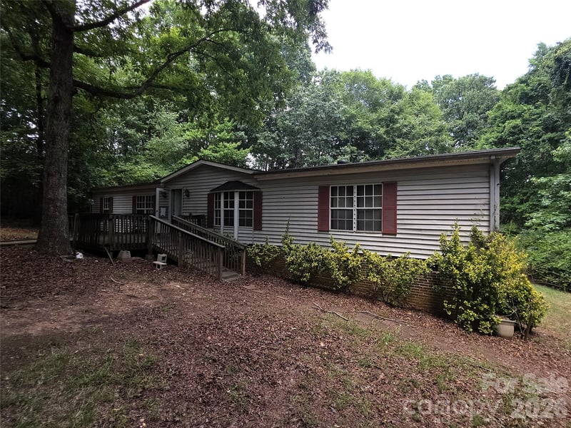 1340 Bowling Green Dr, Clover, SC 29710