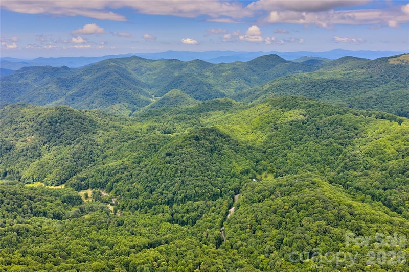 1482 Howard Moore Rd, Hot Springs, NC 28743