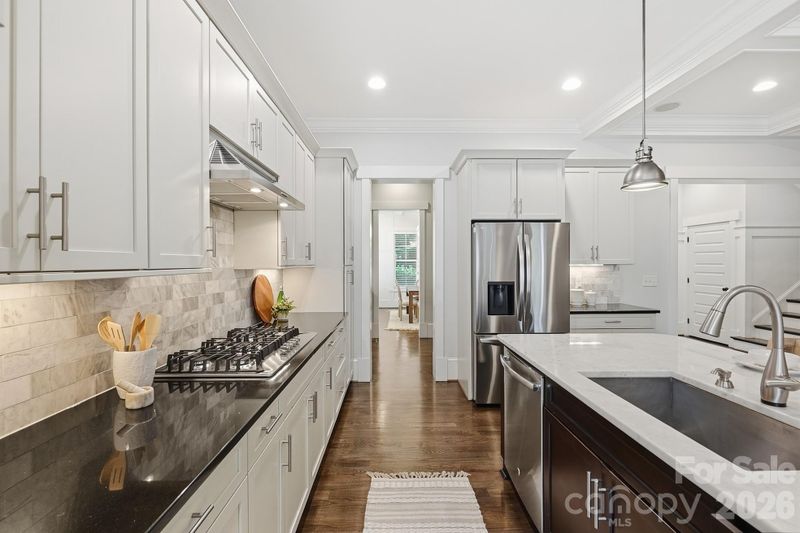 509 Orient Rd, Charlotte, NC 28211