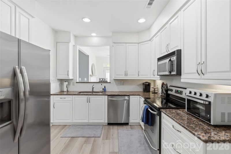 2676 Bellasera Way, Matthews, NC 28105
