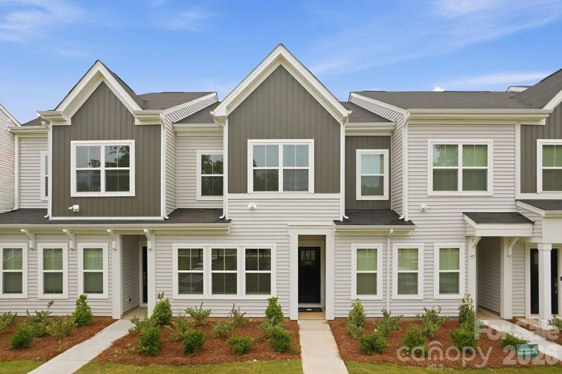 5835 Tuckaseegee Rd, Charlotte, NC 28208