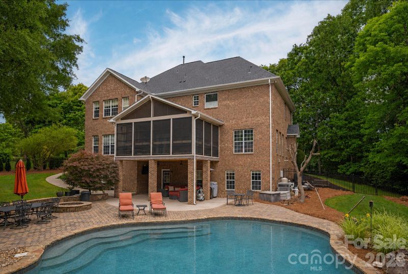 8801 Nellie Ln, Waxhaw, NC 28173
