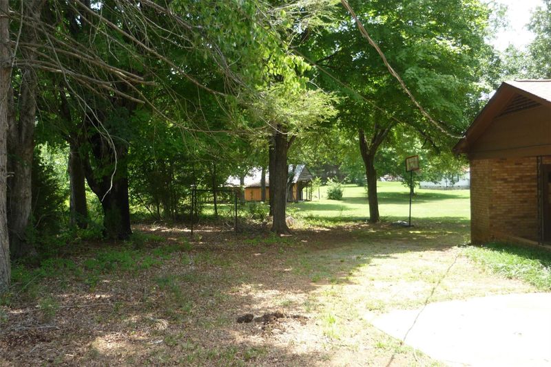4209 Love Rd, Claremont, NC 28610
