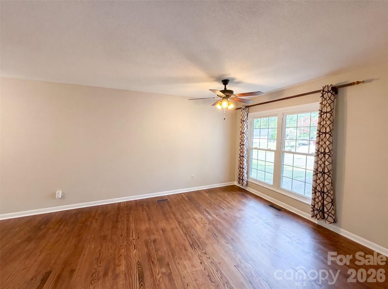 1716 Timberlane St, Gastonia, NC 28054