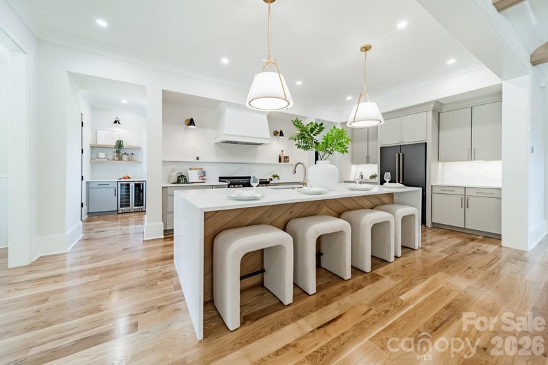 710 Lochridge Rd, Charlotte, NC 28209