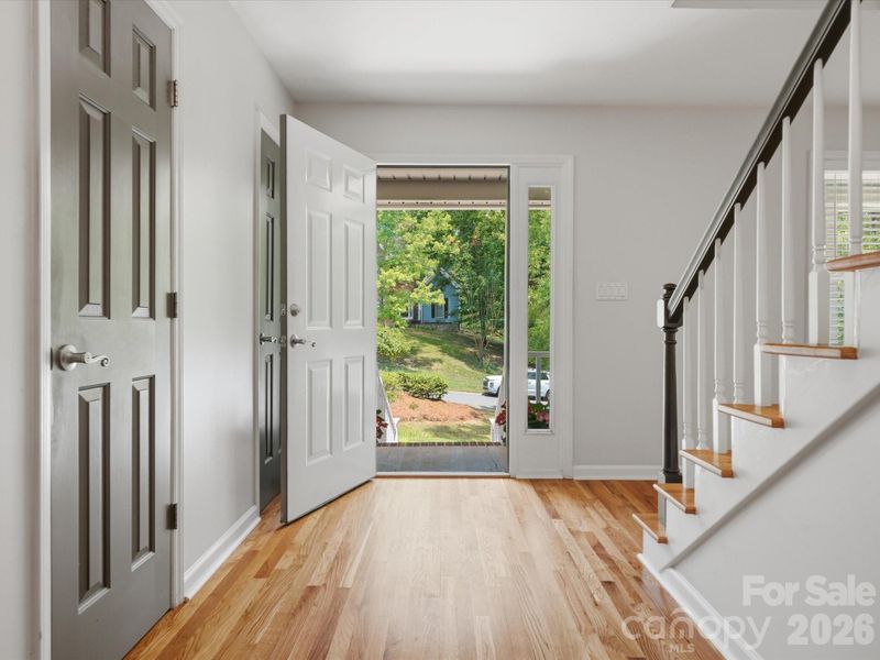 419 Whitefriars Ln, Matthews, NC 28105
