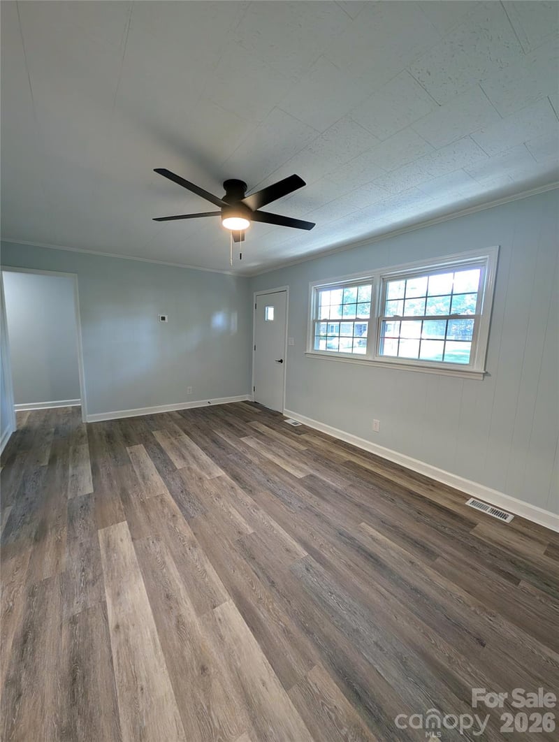 9207 Elgin Dr, Charlotte, NC 28214