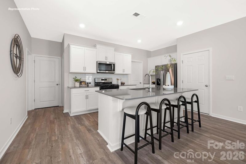 1411 Mammoth Rd, Hickory, NC 28602