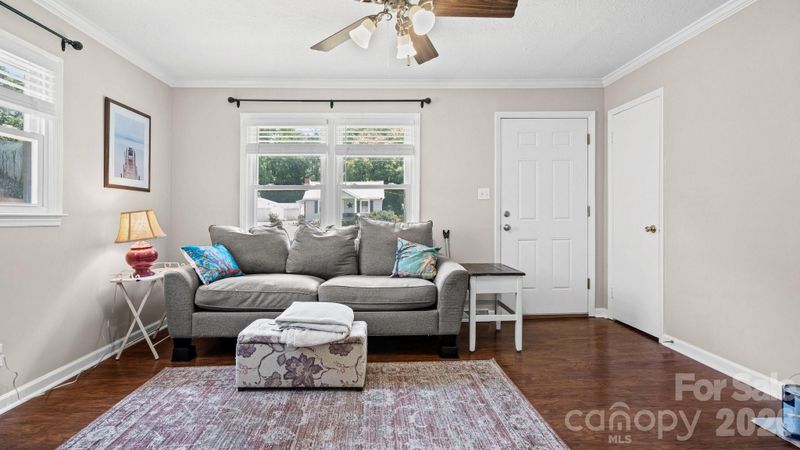 5313 Clearwater Lake Rd, Mount Holly, NC 28120