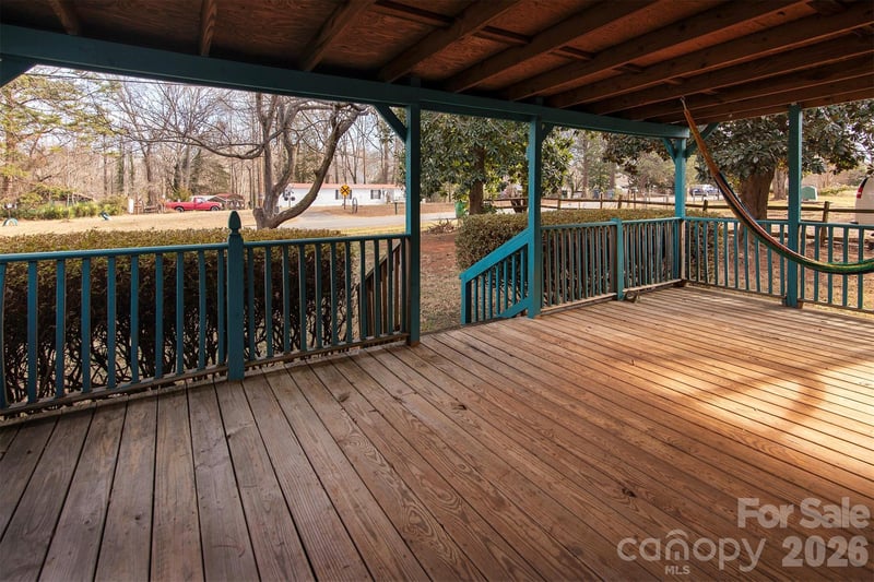 5727 Thompson Rd, Charlotte, NC 28216
