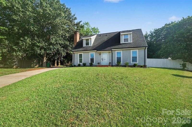 6739 Old Meadow Rd, Charlotte, NC 28227