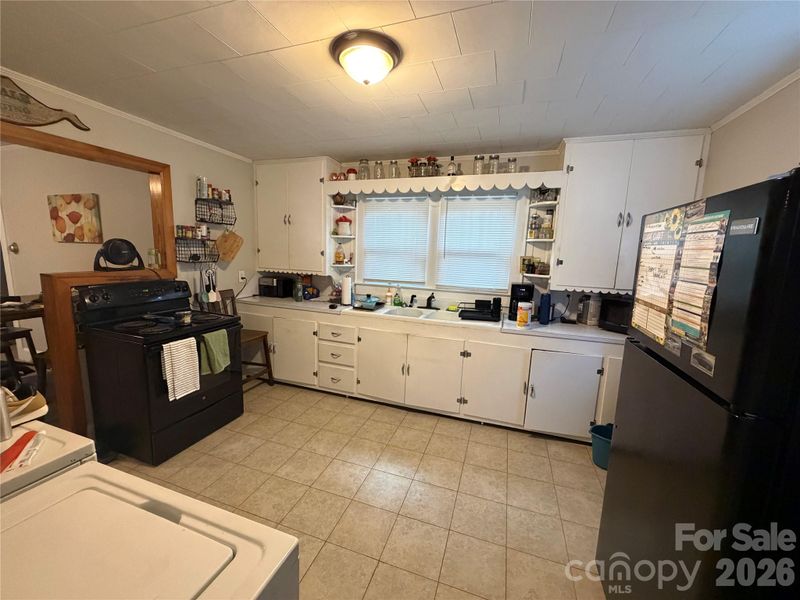 1843 Lane St, Kannapolis, NC 28083