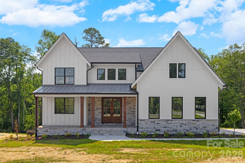 537 Riddle Mill Rd, Lake Wylie, SC 29710