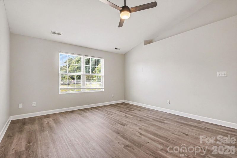 257 Periwinkle St, Lincolnton, NC 28092