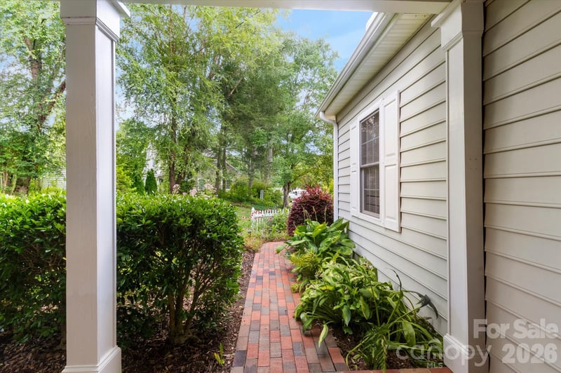 36 Sheffield Pl, Brevard, NC 28712