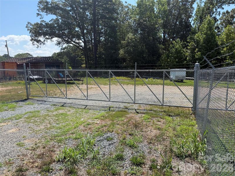 5166 Slanting Bridge Rd, Denver, NC 28037