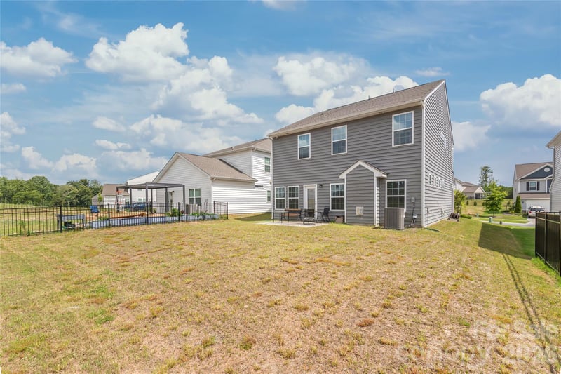 15308 Lake Ridge Rd, Charlotte, NC 28278