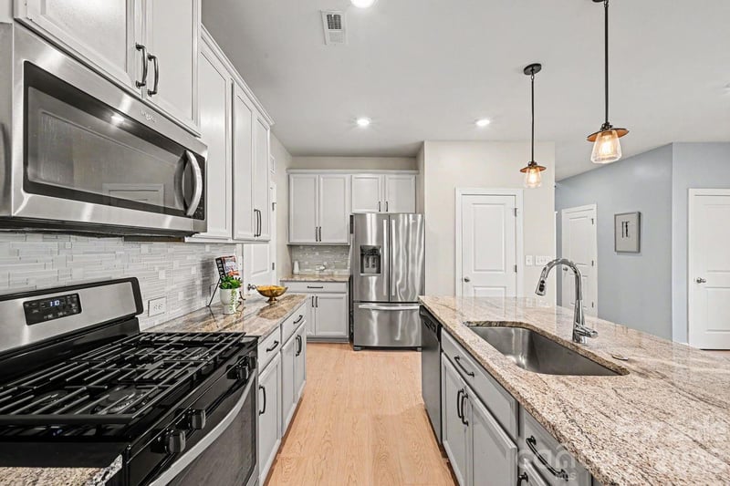 6702 Good News Dr, Charlotte, NC 28215