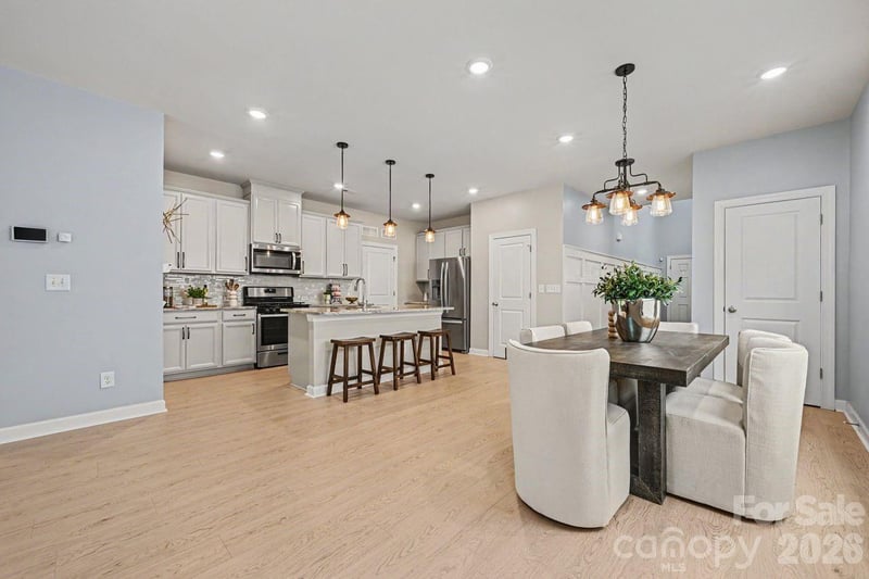 6702 Good News Dr, Charlotte, NC 28215