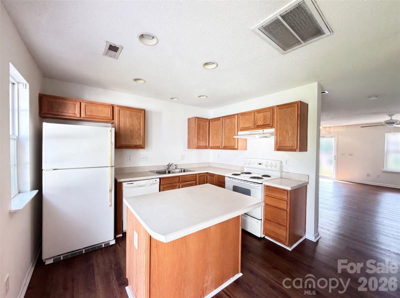 14205 Tranters Creek Ln, Charlotte, NC 28273