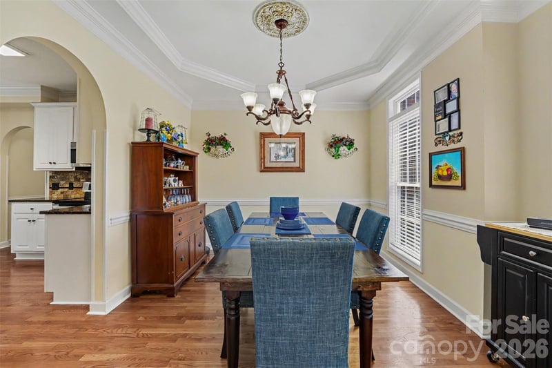4858 Elmhurst Dr NE, Hickory, NC 28601