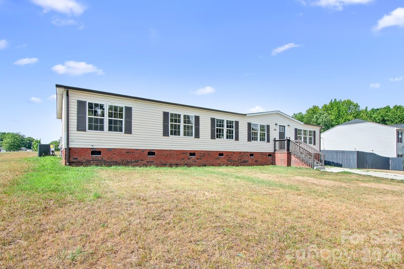 1509 Keystone Dr, Salisbury, NC 28147