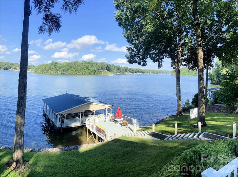 8470 Marina Ln, Catawba, NC 28609