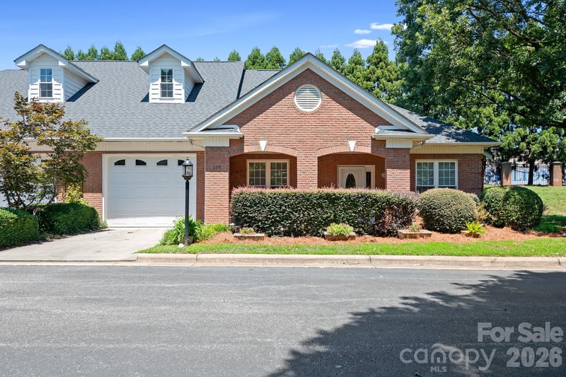 215 Knops Nob Rd, Mooresville, NC 28115