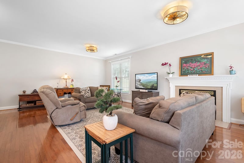 215 Knops Nob Rd, Mooresville, NC 28115