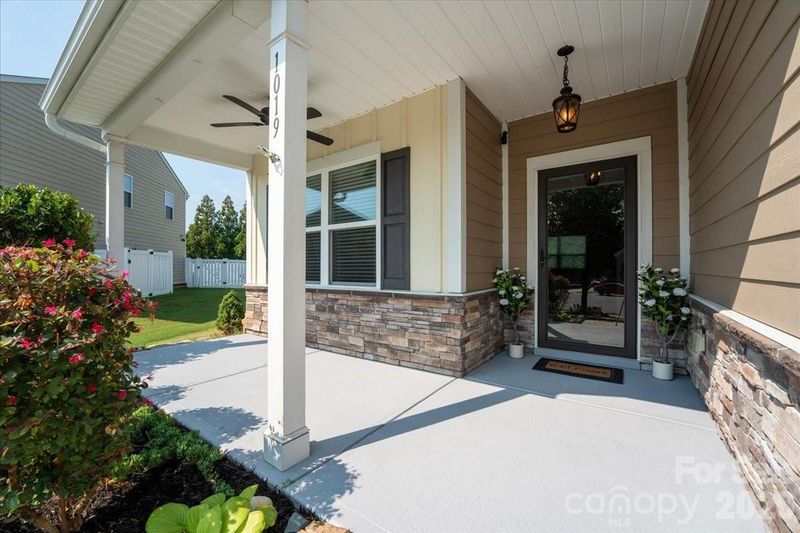 1019 Sunflower Ln, Indian Trail, NC 28079