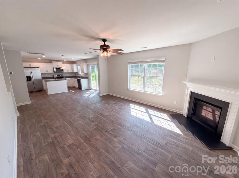 2014 Tarzi Ln, Charlotte, NC 28215